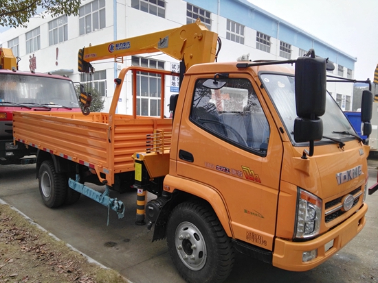 唐駿隨車(chē)吊