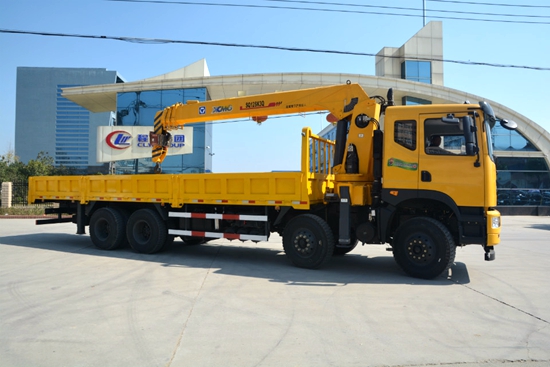 東風(fēng)T5前四后八16噸隨車(chē)吊現(xiàn)車(chē)