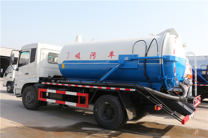 國五東風天錦11方吸污車