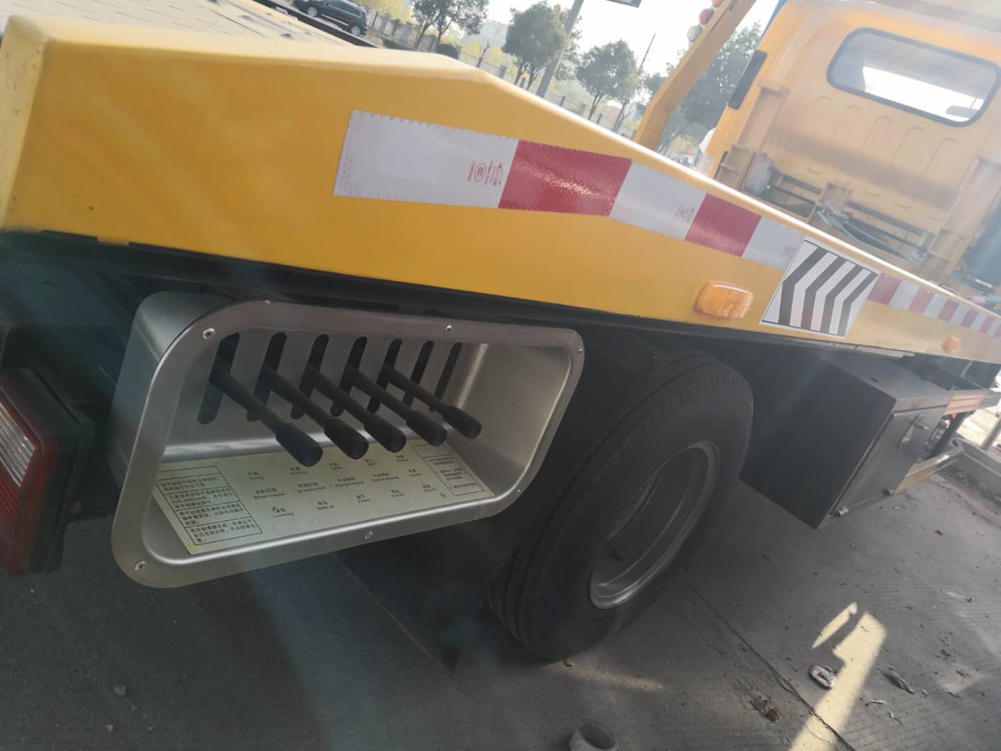 國(guó)六解放虎V藍(lán)牌清障車(chē)