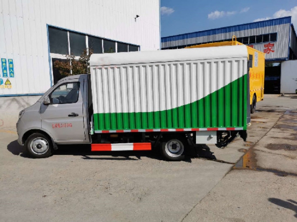 長(zhǎng)安國(guó)六密閉式桶裝垃圾車(chē)