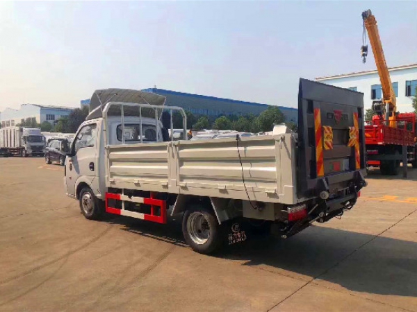 東風(fēng)途逸國六桶裝垃圾運(yùn)輸車