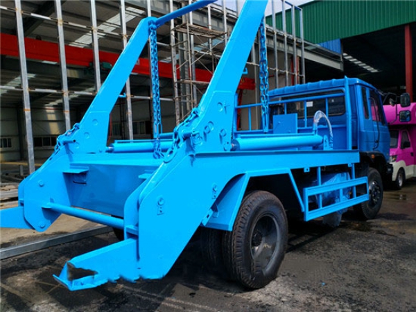 東風(fēng)145擺臂式垃圾車(chē)