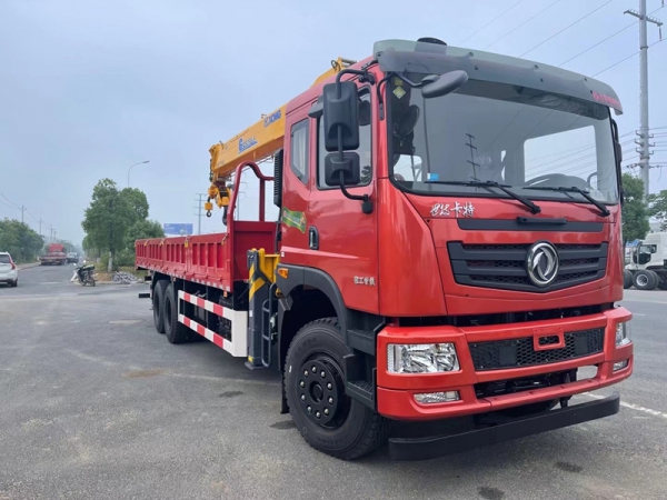 世技卡特T5后輪14噸隨車吊