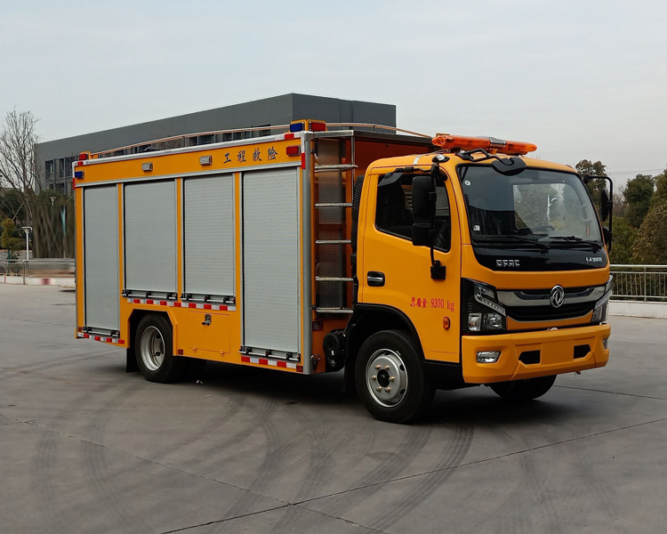 多利卡卷簾門(mén)式救險(xiǎn)車